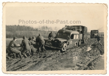 SS Sankra Krankenwagen PKW Rotes Kreuz Ostfront Russland