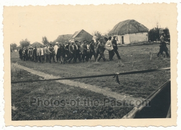 Ungarische Juden als Arbeitskommando an der Front Stary Oskol Russland 1942