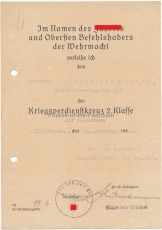 Urkunde Kriegsverdienstkreuz 2. Klasse mit Schwertern für einen Gefreiten der Nachrichten Kompanie 306