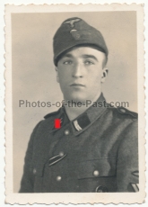 Portrait Waffen SS Rottenführer SS Artillerie Ausb. und Ers. Rgt. Festung Olmütz 1945