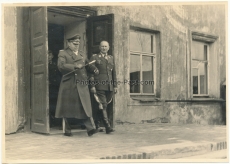 Generalfeldmarschall Kesselring beim II. Fliegerkorps im Osten - Ritterkreuzträger der Luftwaffe