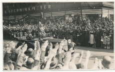 Adolf Hitler und der Kommandeur der Leibstandarte SS Sepp Dietrich im Mercedes PKW in Hamburg 1936