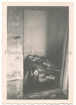 Verhungerte Leiche in Nowgorod 1941