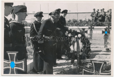 3 Fotos Beerdigung gefallener Matrosen von Zerstörer Z 24 nach Gefecht in der Biscaya auf Heldenfriedhof von Royan Frankreich 1943