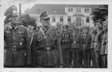 Ritterkreuz Verleihung an eine Soldaten des Heeres