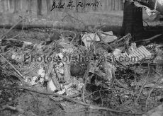 Verbrannter Pilot im Lufthansa Junkers Flugzeug Wrack am Elm bei Braunschweig 1933