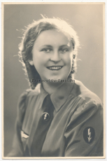 Portrait Foto Nachrichtenhelferin der Luftwaffe Blitzmädel Funkerin - Atelier Rennes Frankreich