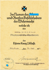 EK II Urkundefür einen Wachtmeister im Artillerie Regiment 169 mit Unterschrift von Ritterkreuz mit Eichenlaubträger Generalleutnant Hans Schmidt Kommandeur der 260. Infanterie Division