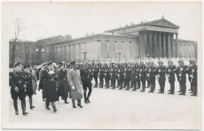 Galeazzo Ciano Jugendführer von Italien vor der SS Leibstandarte in München am 19. April 1937