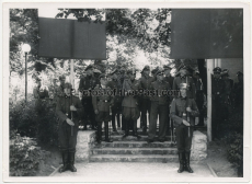 Italienische Offiziere und Offiziere der Waffen SS