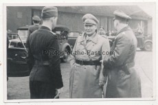 Generalfeldmarschall Hermann Göring zu Besuch auf einem Fliegerhorst der Luftwaffe