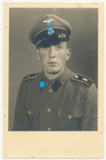 Portrait Waffen SS Schütze der Leibstandarte SS Adolf Hitler mit Schirmmütze
