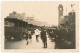 SS Männer vor Elbtunnel und Landungsbrücken in Hamburg 1936