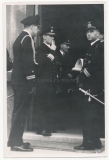 Ritterkreuzträger der Kriegsmarine - U Boot Kommandant Georg Schewe bei Offizieren vom F.d.U. Stab Leo Kreisch in La Spezia Italien 1942