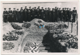 3 Fotos Beerdigung gefallener Matrosen von Zerstörer Z 24 nach Gefecht in der Biscaya auf Heldenfriedhof von Royan Frankreich 1943