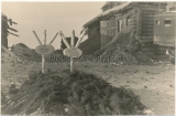 Gräber gefallener Soldaten vom Waffen SS Regiment 9 (mot.) an der Ostfront 1942