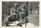 Ritterkreuzträger des Heeres - Kommandeur der 29. Infanterie Division Generalmajor Walter von Boltenstern auf dem Gefechtsstand bei Stolpce