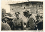 Ritterkreuzträger des Heeres - 2 Fotos Generaloberst Heinz Guderian am Gefechtsstand in Russland am 7. Juli 1941
