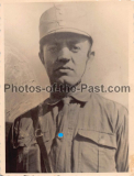 Portrait SA Angehöriger mit Schaftmütze und NSDAP Sympathie Abzeichen