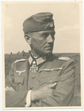 Ritterkreuzträger des Heeres - General Kurt Jürgen Freiherr von Lützow in Demjansk Kommandeur der 12. Infanterie Division - Original Unterschrift auf der Foto Rückseite