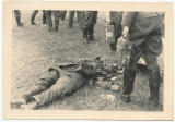 Toter französischer Pilot auf einem Feld an der Westfront 1940