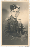 Portrait Soldat der Wehrmacht mit Ärmelband Infanterie Regiment Großdeutschland und GD Schulterklappen