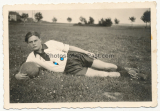 Hitlerjunge im HJ Fußballtrikot