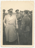 4 Fotos Generalfeldmarschall Hermann Göring zu Besuch auf einem Fliegerhorst der Luftwaffe