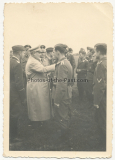 4 Fotos Generalfeldmarschall Hermann Göring zu Besuch auf einem Fliegerhorst der Luftwaffe