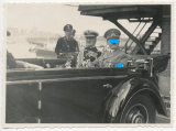 Adolf Hitler und der ungarische Staatschef Admiral Miklos Horthy im PKW in Kiel